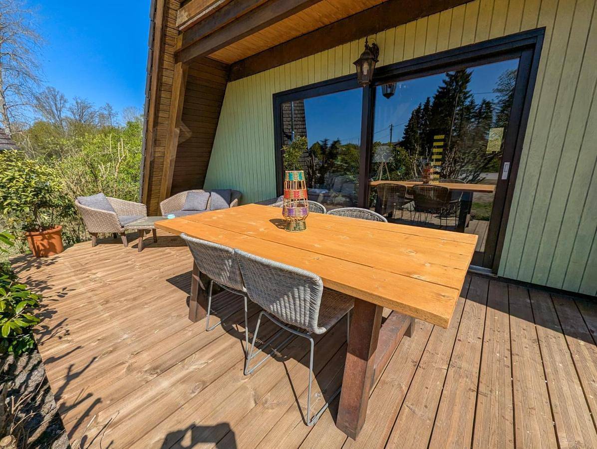 Livias Lodge Nurdachhaus mit Sauna Terrasse und Garten am Wald in Wittingen, Landkreis Gifhorn