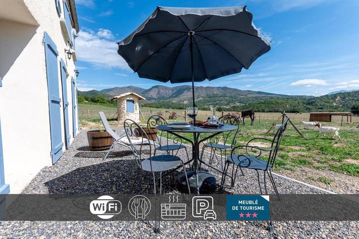 Gîte pour 2 personnes, avec sauna ainsi que jacuzzi et jardin, adapté aux familles à Champtercier