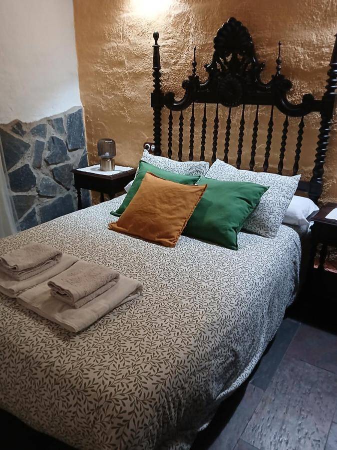 Casa rural para 4 personas, con Terraza además de Jardín y Vistas en Arroyomolinos de León - 2