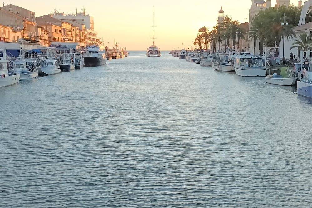 Ganze Wohnung, Studio de 18m² Rénové en 2023 in Le Grau-du-Roi, Côte d'Améthyste