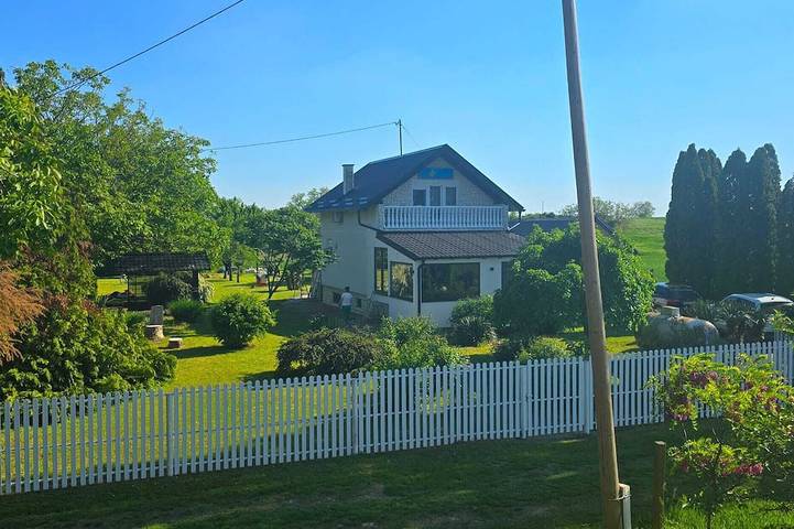 Ferienhaus mit Pool, Sauna und Jacuzzi auf großem Anwesen nahe Osijek in Osijek-Baranja