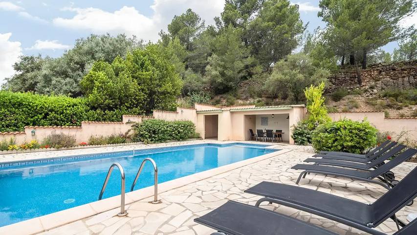 Location de vacances pour 7 personnes, avec piscine et jardin, animaux acceptés à Cébazan - 4