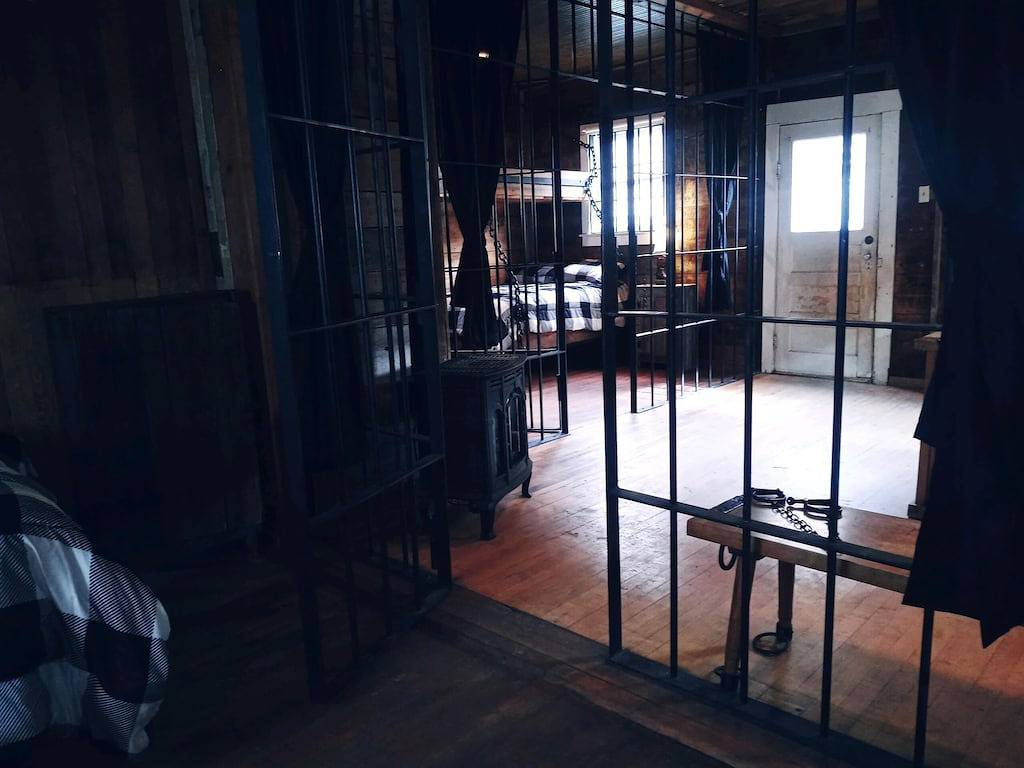 Spend a night in Jail in Anaconda-Deer Lodge County, Deer Lodge County