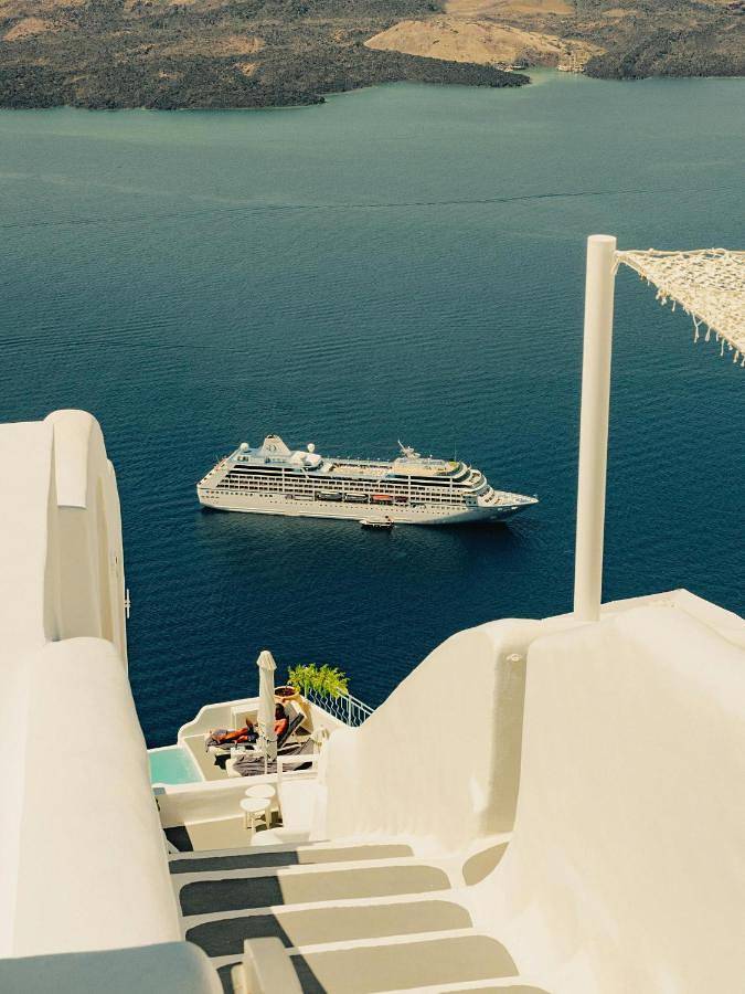 Ferienhaus für 5 Personen, mit Pool und Garten sowie Ausblick auf Santorin