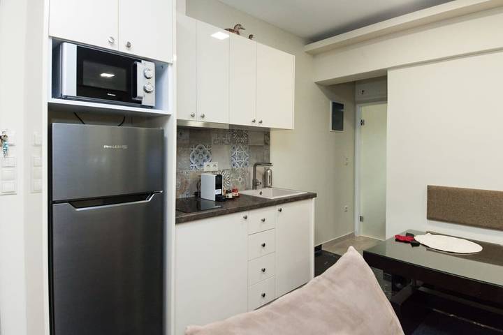 Appartement entier, Appartement de vacances pour 4 personnes avec jardin in Athènes, Section sud d'Athènes