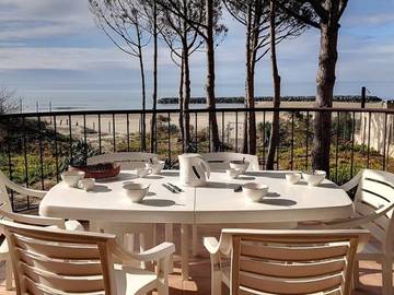 Villa for 10 Guests in Agde, Hérault, Picture 1