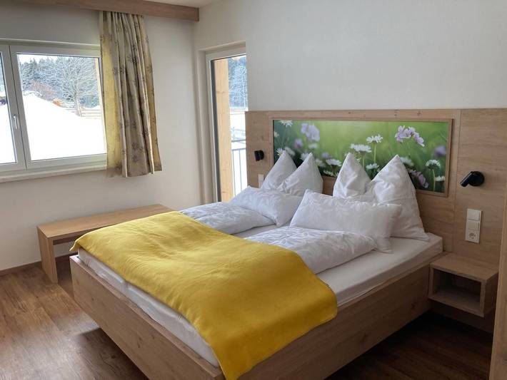 Ganze Ferienwohnung, Appartement Blumenwiese - App. "Glockenblume" , 2 Schlafzimmer, 2 Bäder in Ramsau am Dachstein, Schladming-Dachstein