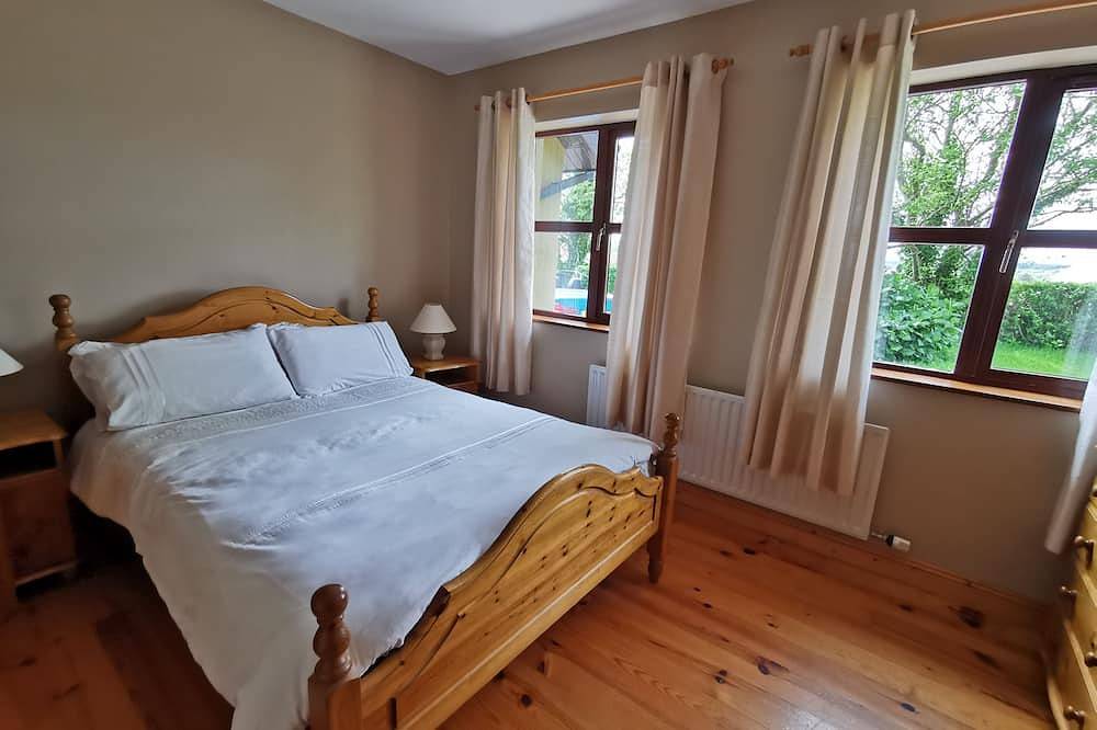 Quiet cosy hideaway cottage in Dingle in Dingle Peninsula