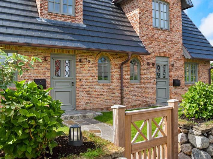 Haus Juwel von Wenningstedt - Moin und herzlich willkommen im ,,Juwel von Wenningstedt´´ - einem Haus für jene Tage auf Sylt, die sich irgendwann nicht mehr wie Urlaub anfühlen, sondern wie ein anderes, besseres Leben. in Nordfriesische Inseln (Schleswig-Holstein) (Schleswig-Holstein), Wenningstedt
