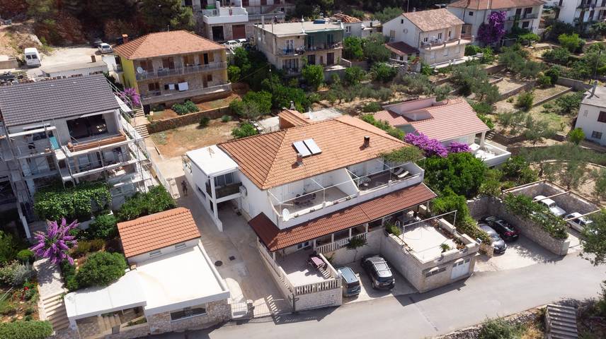 Appartement entier, Appartement d'une chambre avec la terrasse Jelsa, Hvar A-134-d in Jelsa, Hvar