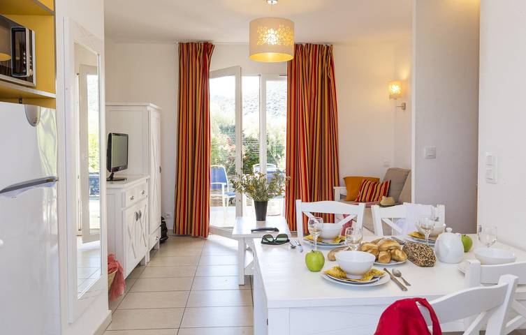 Maison de vacances pour 8 personnes, avec piscine et balcon en Corse - 4