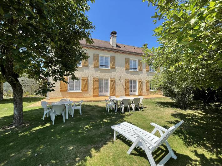 Gîte pour 7 personnes, avec Terrasse et Jardin