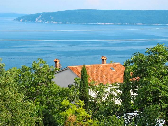 Gîte pour 4 personnes, avec terrasse dans Mošćenice