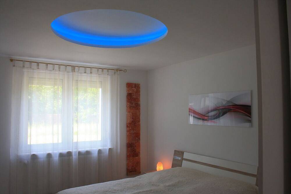 Entire apartment, Salt apartment butterfly between forest & lake in Bad Saarow, Dahme-Seengebiet