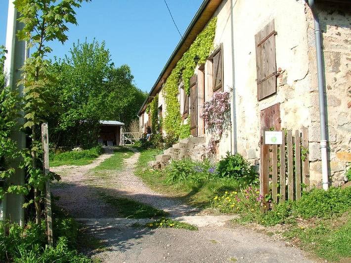 Gîte pour 5 personnes, avec jardin à Saint-Prix (Saône-et-Loire)