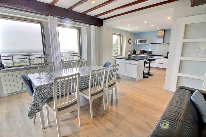 Gîte pour 8 personnes, avec jardin et terrasse à Trélévern - 2