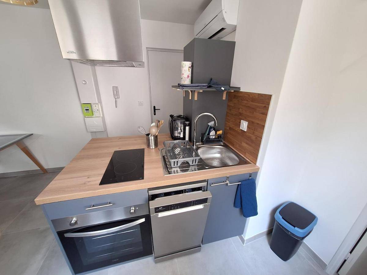 Appartement entier, Studio 29 m2 Le Péage de Roussillon in Le Péage-de-Roussillon, Région de Vienne