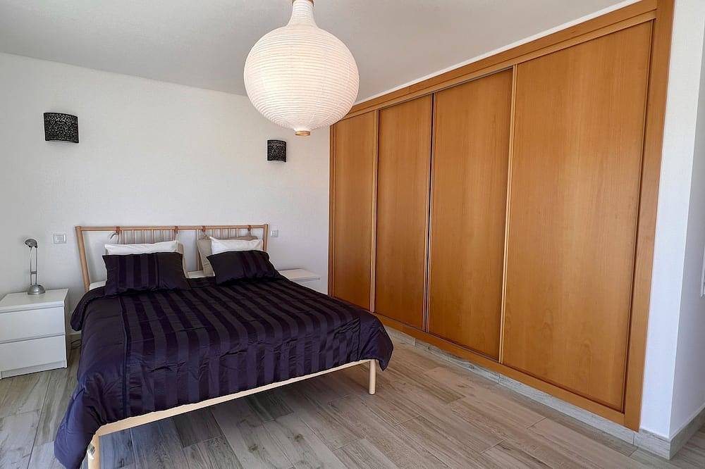 New modern villa w/pool — 5 min from the beach! in Raposeira, Vila do Bispo e Raposeira