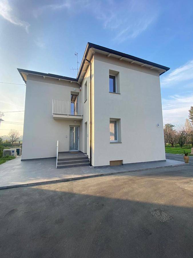 Gîte pour 5 personnes, avec Terrasse ainsi que Jardin et Vue à Spilamberto