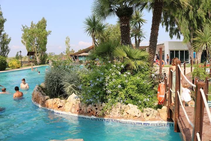 Villa für 5 Personen, mit Balkon/Terrasse und Terrasse an der Costa Brava