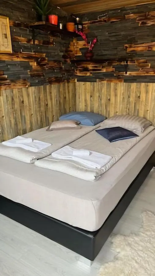 Ferienhaus für 2 Personen, mit Terrasse - 1