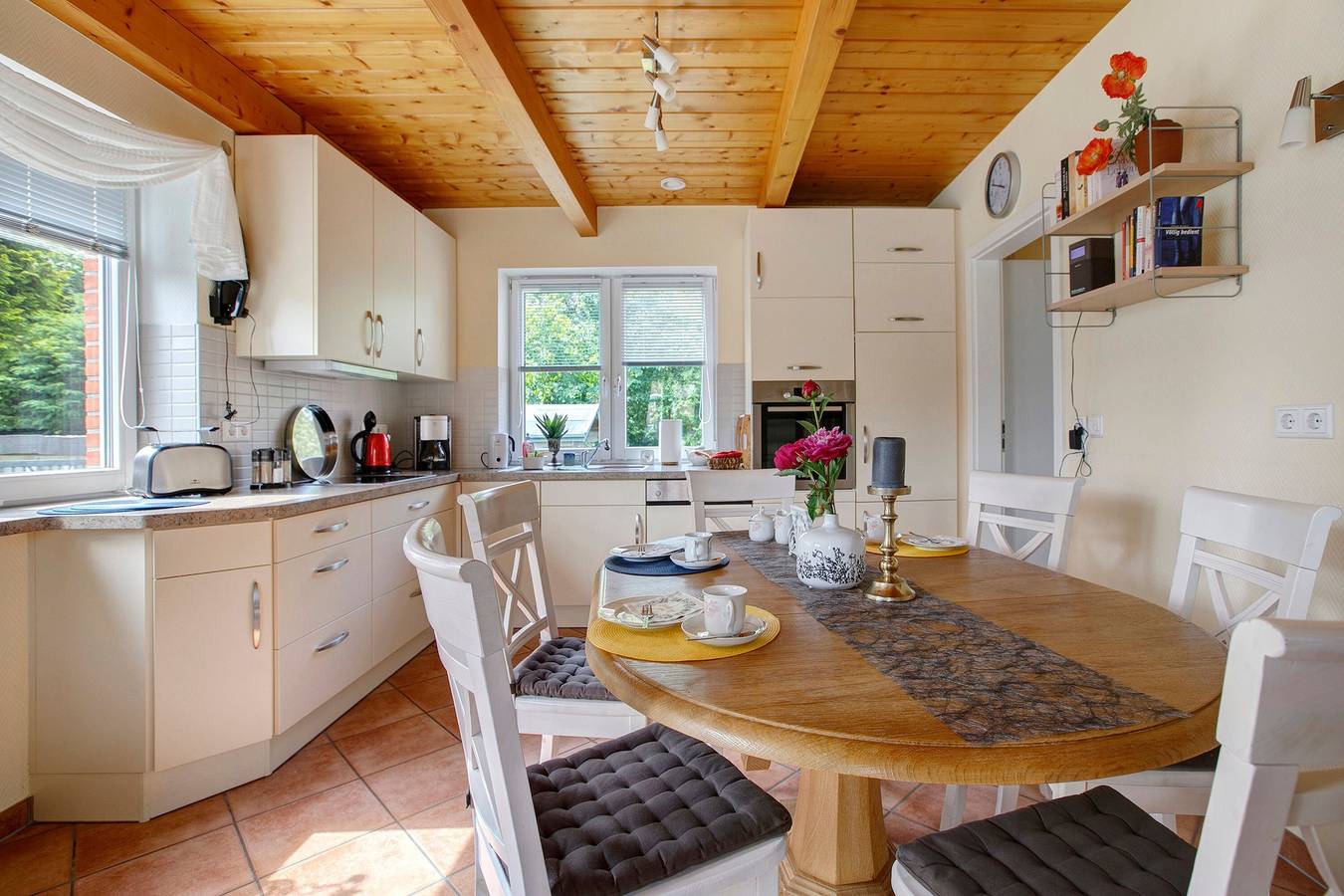 'Ferienhaus Siegfried' mit gemeinsamer Terrasse, Garten und Wi-Fi in Niebüll, Nordseeküste