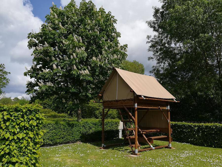 Camping de l'Hippodrome - Bungalow 2 persons - Campétoile - Without sanitary facilities in Sablé-sur-Sarthe, Sarthe