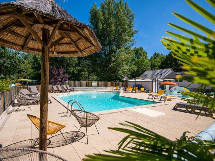 Camping pour 6 personnes, avec bassin pour enfant dans les Gorges du Tarn