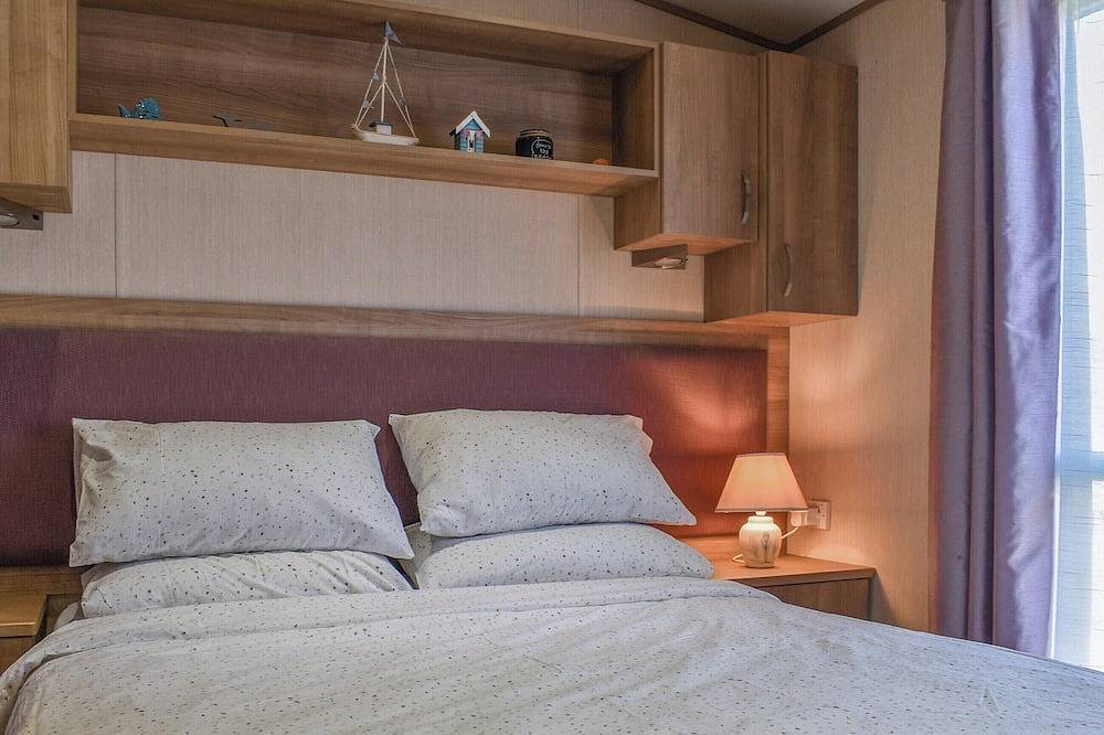 A cosy retreat superbly located close to the delightful village of Westward Ho. in Westward Ho, Hartland Devon Heritage Coast