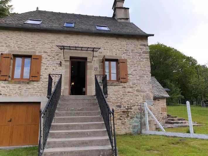 Gîte pour 4 personnes, avec terrasse à Albussac