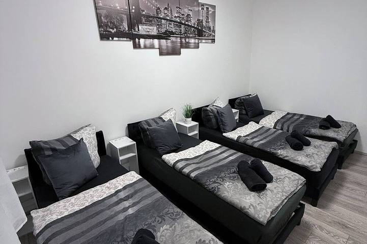 Ganze Wohnung, Ferienwohnung - modernes Heim Li-Apartments in Pforzheim, Nordschwarzwald