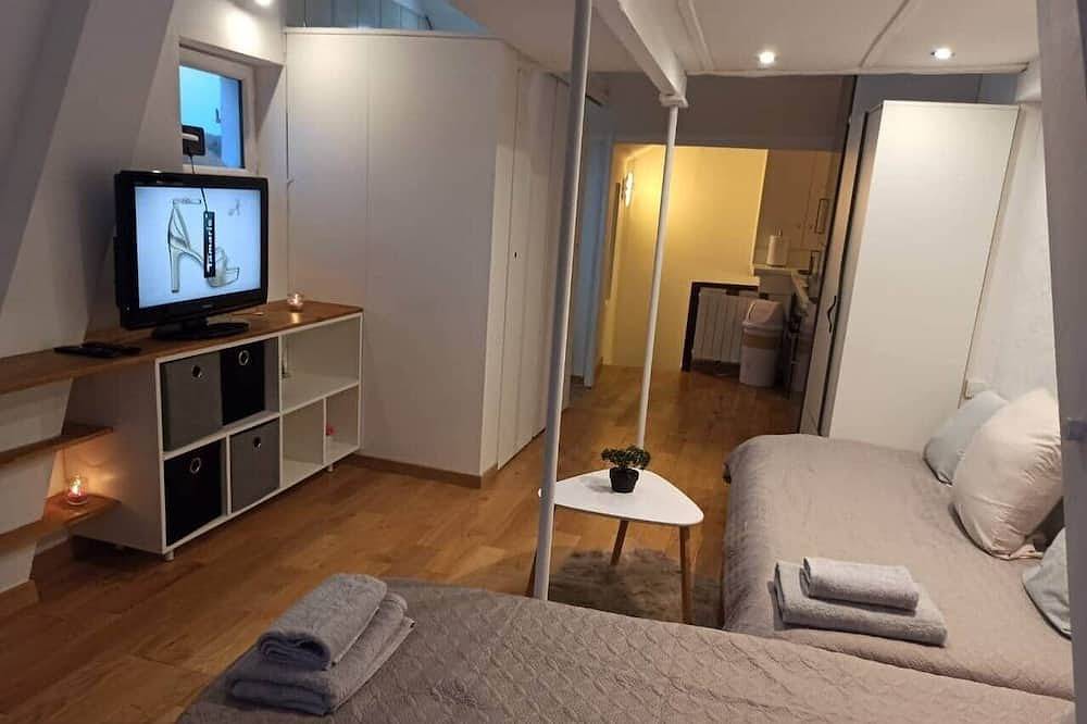 Ganze Wohnung, Spacious Duplex | 5 Pers | Near Disneyland Paris in La Ferté-sous-Jouarre, Seine-et-Marne