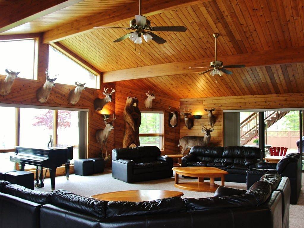 Hubbard Lake Waterfront-Anwesen 4 Schlafzimmer / 4 Badezimmer - 4400 sq ft in Hubbard Lake, Alcona County