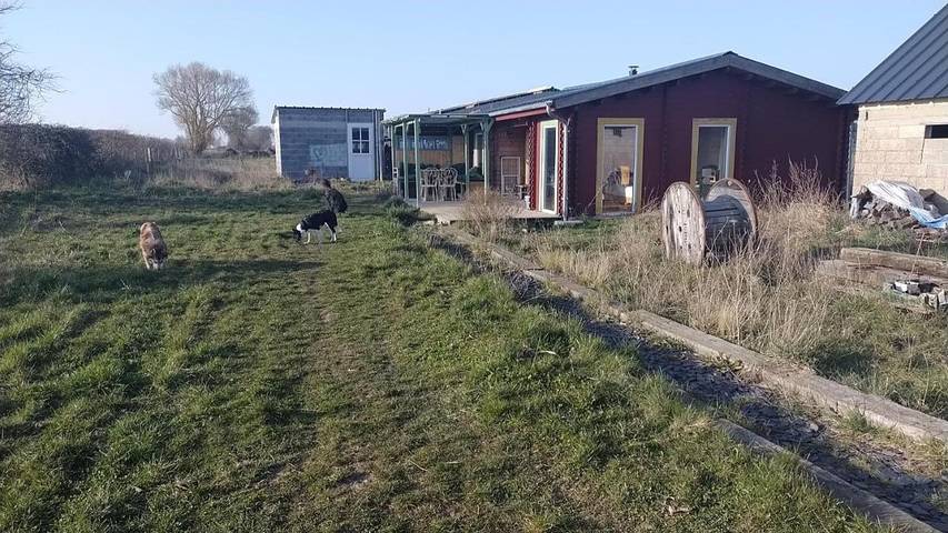 Camping für 4 Personen, mit Terrasse und Garten