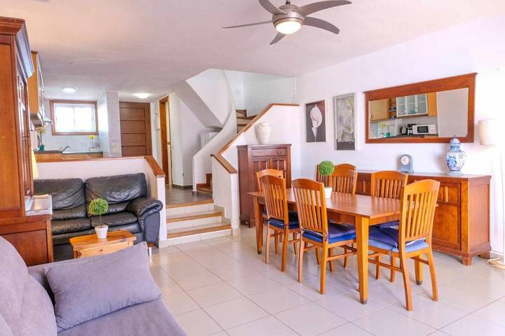 Villa pour 6 personnes, avec balcon ainsi que piscine et jardin à Playa de las Américas - 4