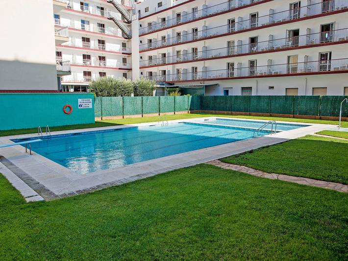 Ferienwohnung für 5 Personen, mit Terrasse und Garten in Malgrat de Mar