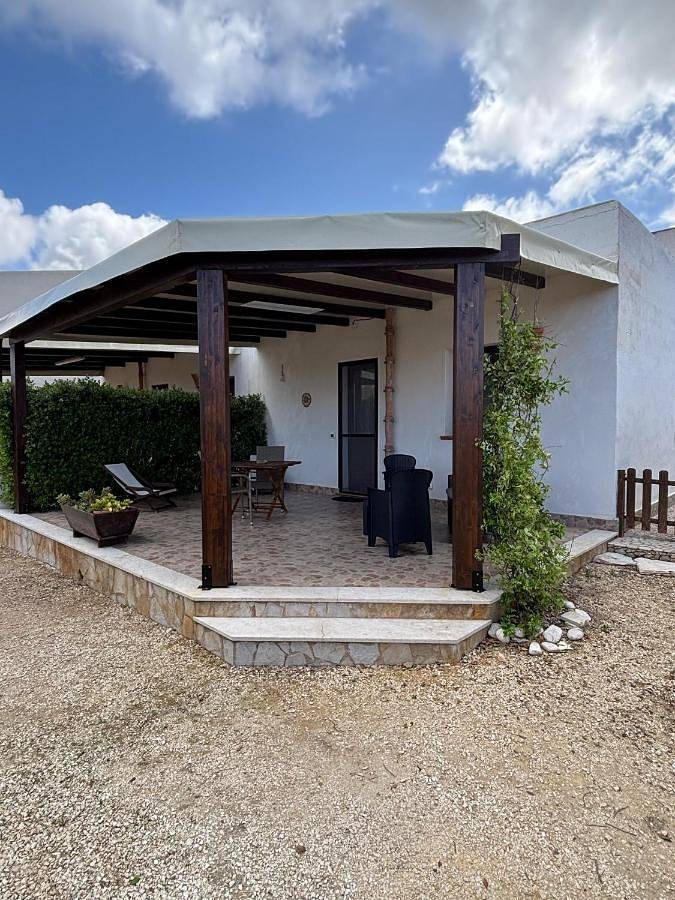 Casa vacanza per 4 persone, con giardino, adatto a famiglie con bambini in Valderice