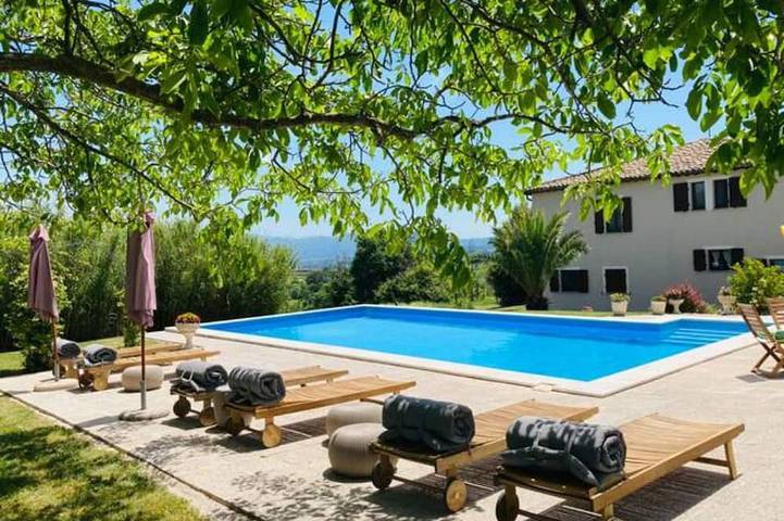 Appartement entier, Appartamento con piscina e giardino tra le colline di Montefalco in Montefalco, Province de Pérouse