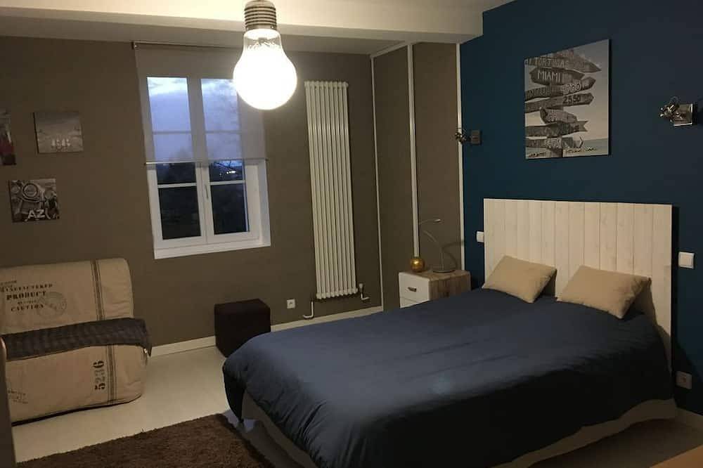 Maison de caractère avec grande piscine et Spa in Parisot, Région d'Albi