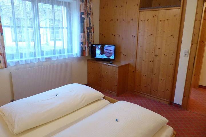 Ferienwohnung für 4 Personen, mit Balkon und Garten in Höfen - 3