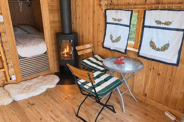 Gemütliche Wasserhütte mit holzbefeuerter Sauna in Orsa, Dalarna