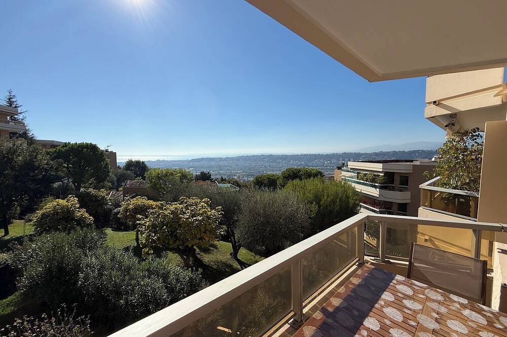 Entire apartment, Le Cocon, 3-star studio, sea view, swimming pool - Nice Corniche Fleurie in Nice (France), Nice region