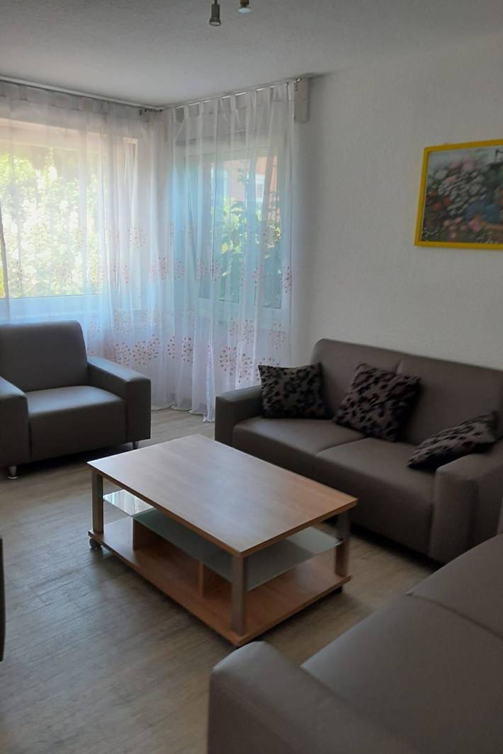 Ferienwohnung für 6 Personen, mit Terrasse und Garten in Emden