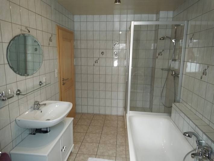 Ganze Ferienwohnung, Ferienwohnung Rappl - Ferienwohnung- 2 Personen, 80qm, 1 Schlafzimmer, Balkon,  Wlan in Schleching, Bayerische Alpen