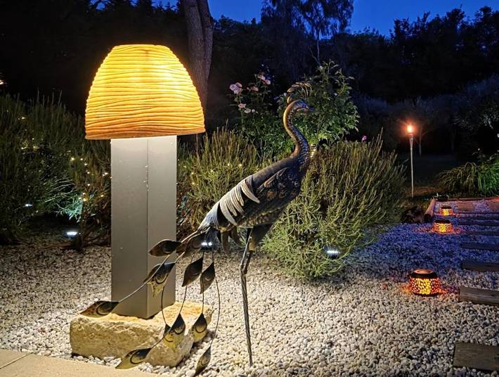 Location de vacances pour 2 personnes, avec piscine et jacuzzi ainsi que terrasse et jardin à Varaignes - 4