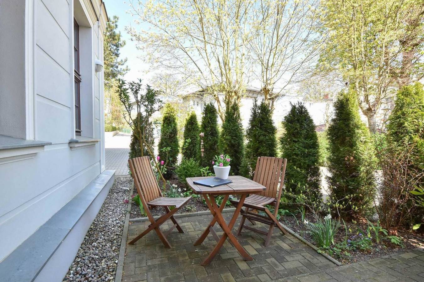 Entire apartment, Villa Waldschloss 02 - ruhige Lage mit offener Gestaltung in Drei Kaiserbäder, Heringsdorf