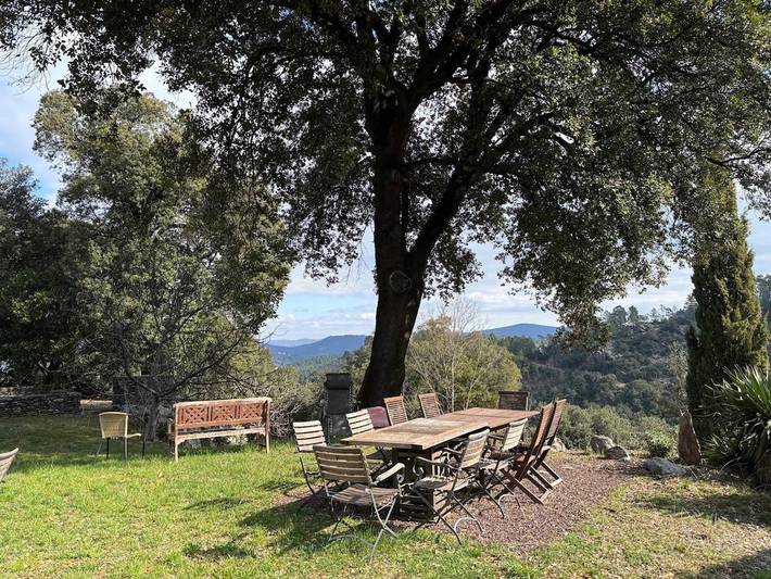 Location de vacances pour 6 personnes, avec piscine ainsi que vue et jardin, adapté aux familles à Le Collet-de-Dèze - 3