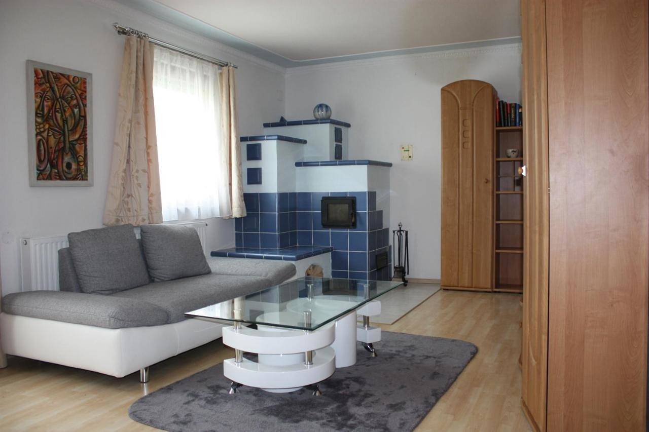 Three-Bedroom House with Garden in Wien, Donau Niederösterreich