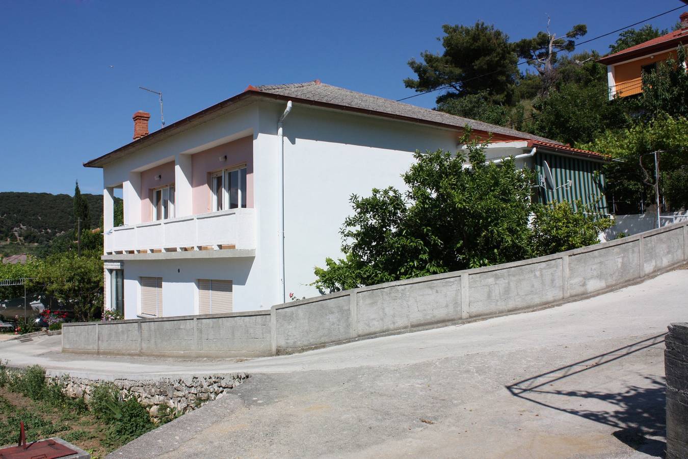 Ganze Wohnung, 1-Zimmer-Ferienwohnung mit Terrasse und Meerblick Supetarska Draga - Donja, Rab -b in Supetarska Draga, Rab