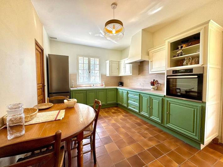 Location de vacances pour 12 personnes, avec terrasse et jardin à Villeneuve-de-Berg - 2